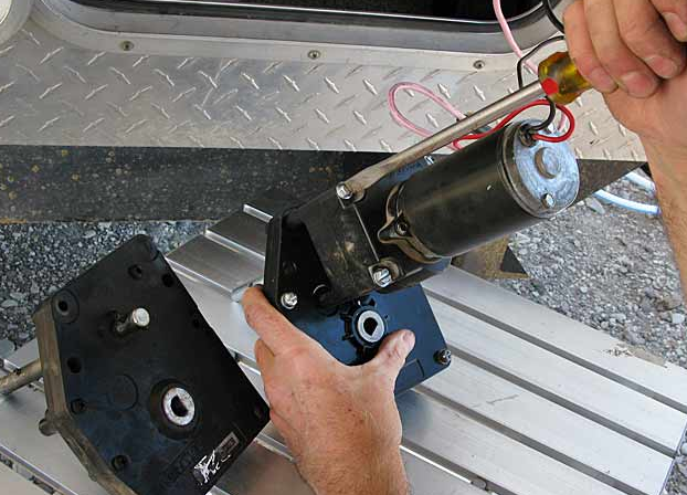 Installation and Maintenance of Electric Landing Gear on Semi Trailers